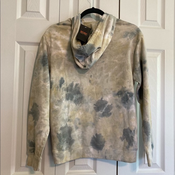 ☘️NWT! ACDC Grey Tie Dye Hoodie☘️ - Picture 2 of 3